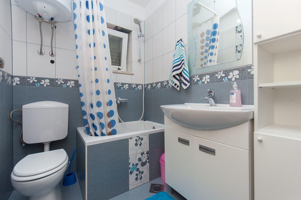 אומיס Apartment Lelas מראה חיצוני תמונה
