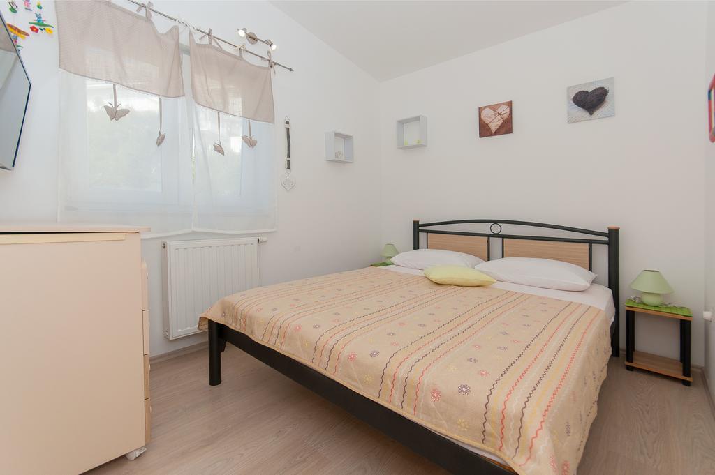 אומיס Apartment Lelas מראה חיצוני תמונה